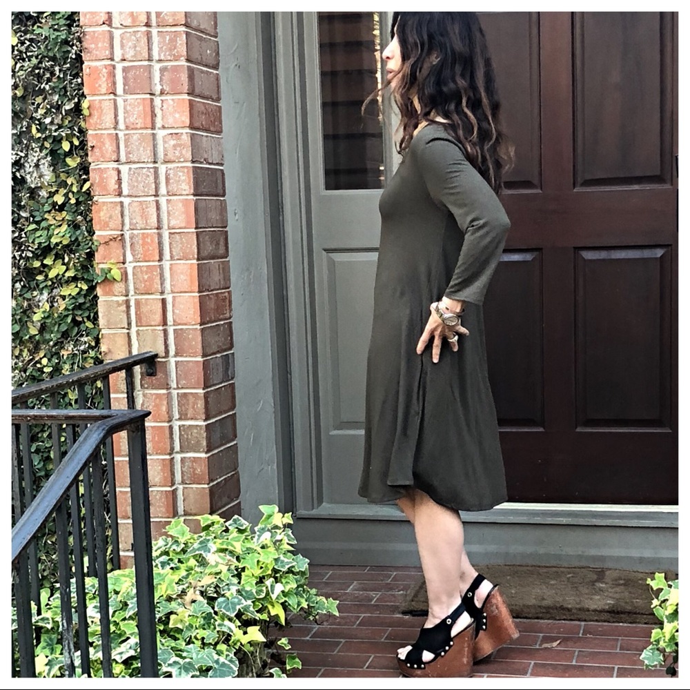 Olive green side pocket 3/4 sleeves swing dress - Picture 5 of 8